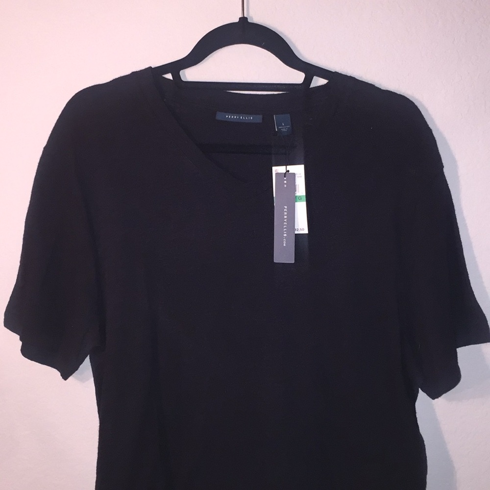 Perry Ellis black v neck men’s 100% cotton shirt